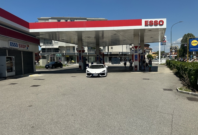 Lamborghini Revuelto