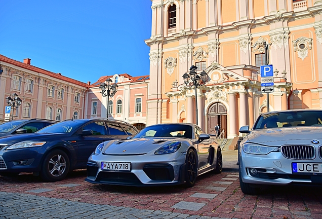 Porsche 718 Cayman GT4 RS