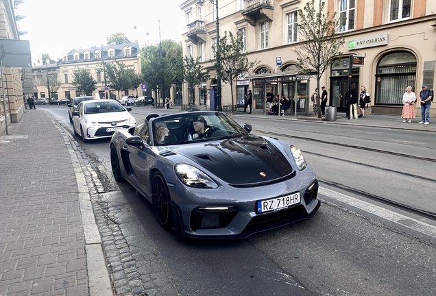 Porsche 718 Spyder RS Weissach Package