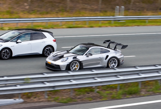 Porsche 992 GT3 RS MkI Weissach Package