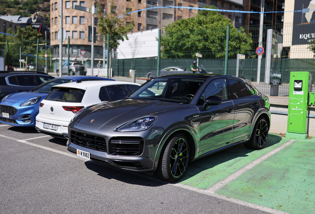 Porsche Cayenne Coupé Turbo S E-Hybrid