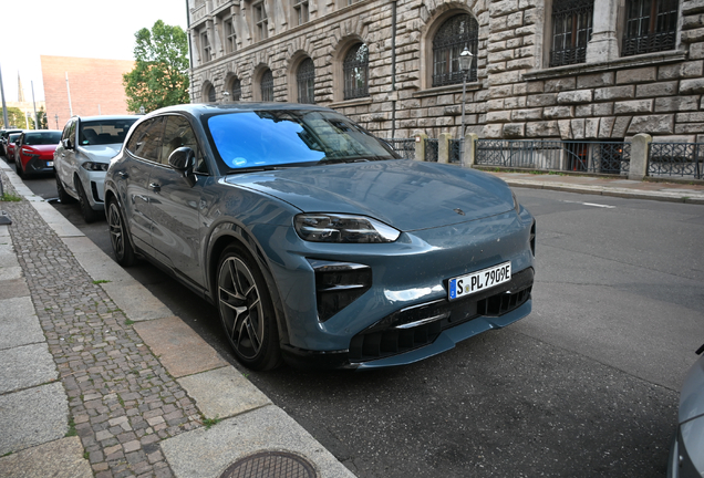 Porsche Cayenne Turbo Electric