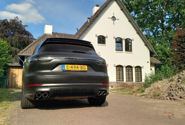 Porsche Cayenne Turbo S E-Hybrid