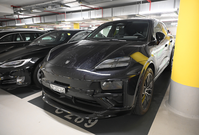 Porsche Macan EV Turbo