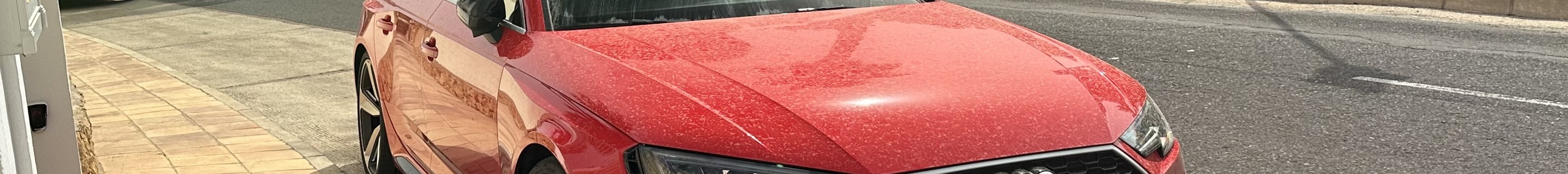 Audi RS4 Avant B9
