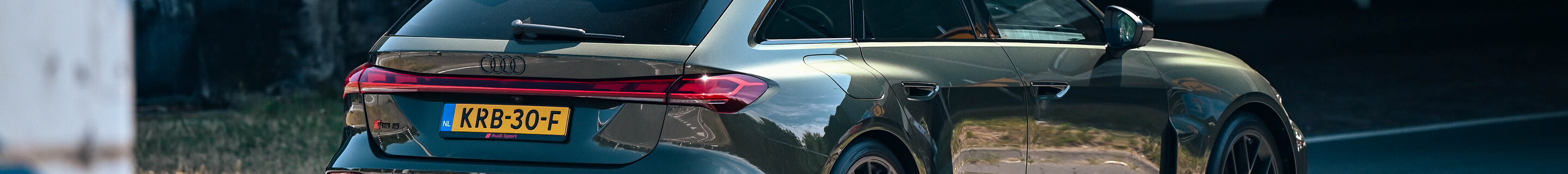 Audi RS5 Avant B10