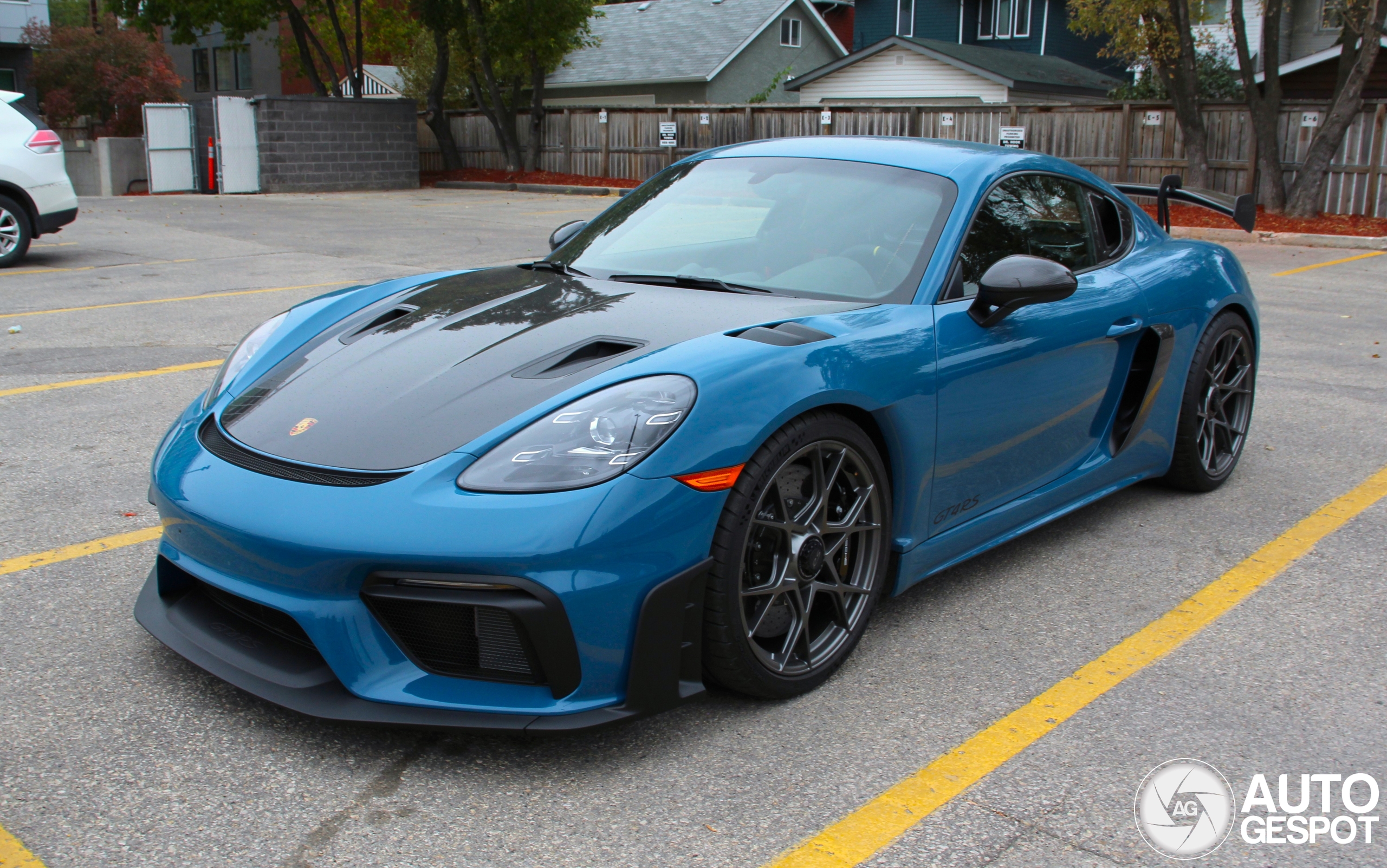 Porsche 718 Cayman GT4 RS Weissach Package
