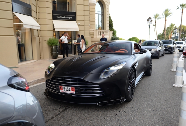 Aston Martin DB12 S