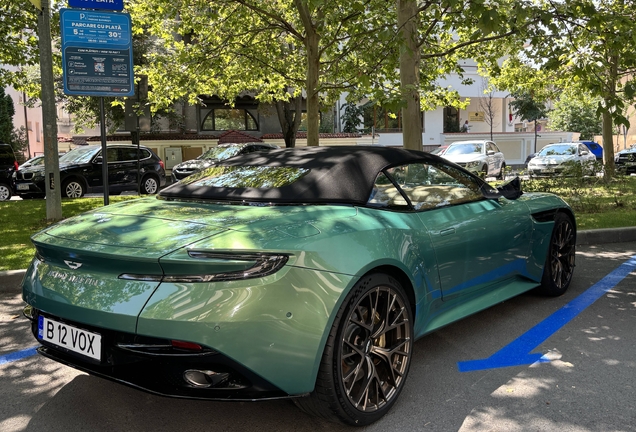 Aston Martin DB12 Volante