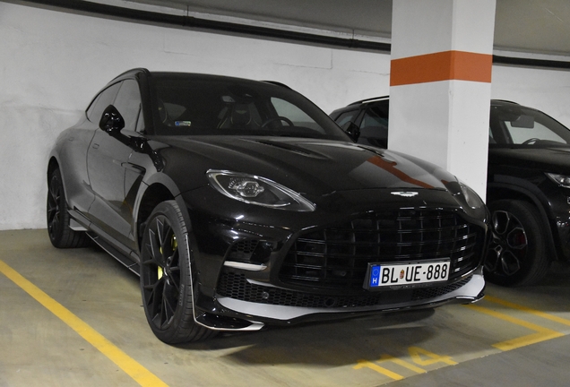 Aston Martin DBX707