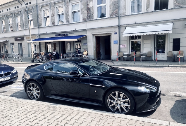 Aston Martin V8 Vantage S