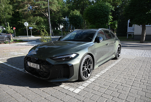 Audi RS5 Avant B10