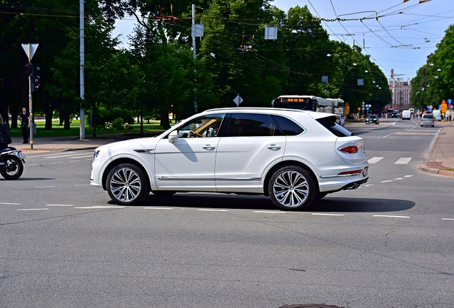 Bentley Bentayga Azure 2024