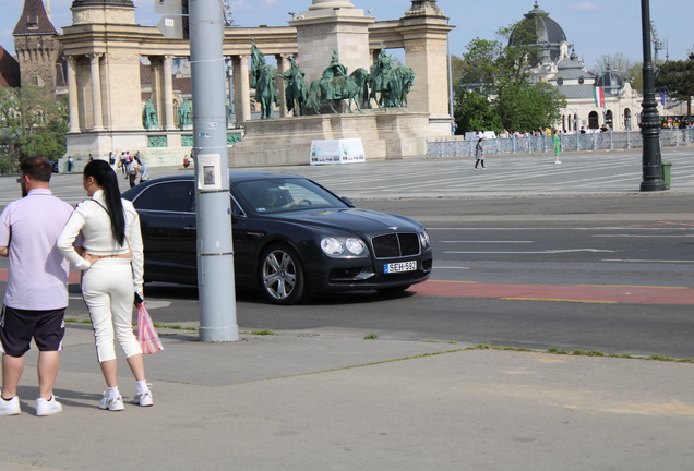 Bentley Flying Spur V8 S