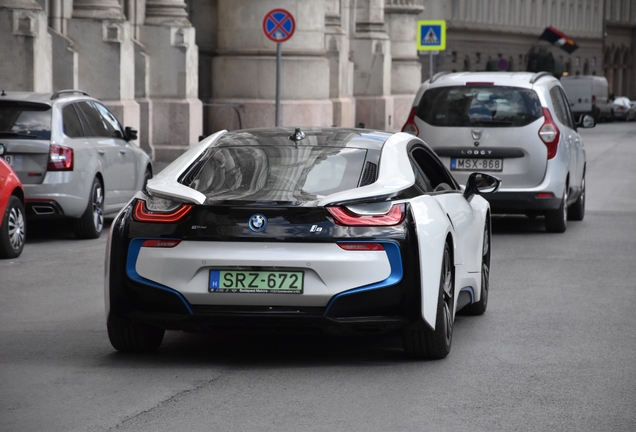 BMW i8