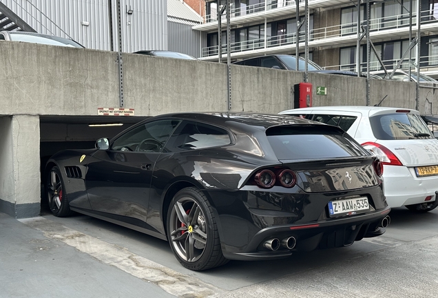 Ferrari GTC4Lusso