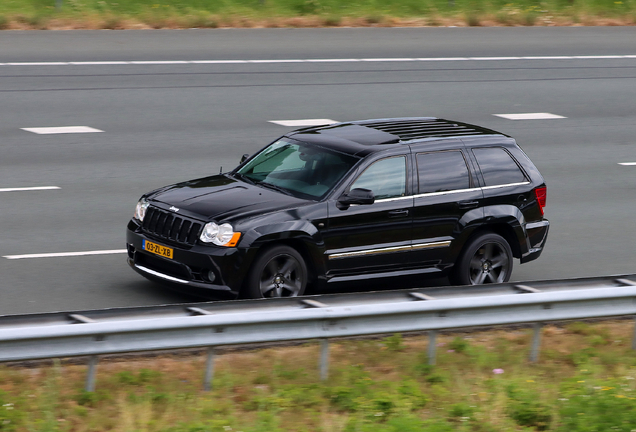 Jeep Grand Cherokee SRT-8 2005