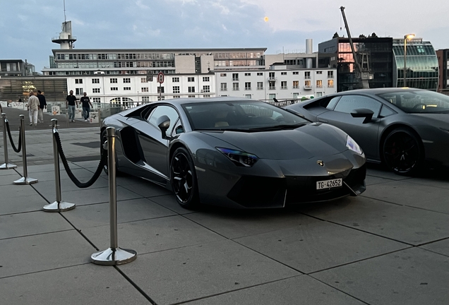 Lamborghini Aventador LP700-4