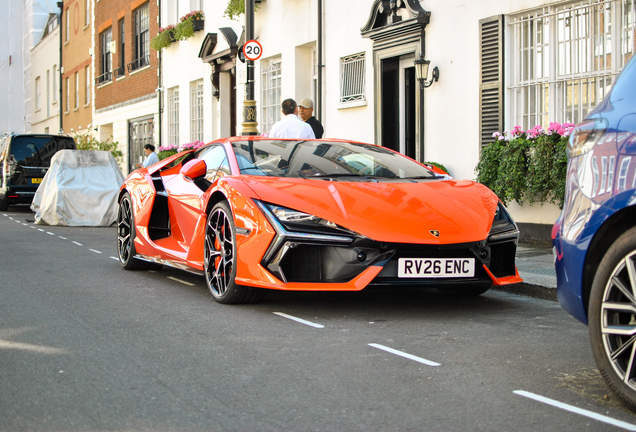 Lamborghini Revuelto