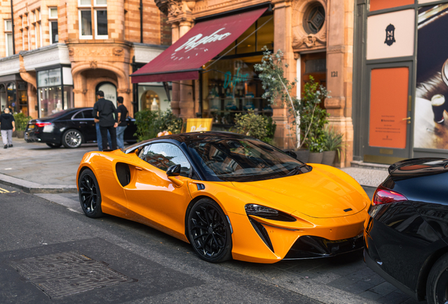 McLaren Artura Spider