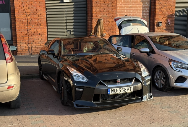 Nissan GT-R 2015