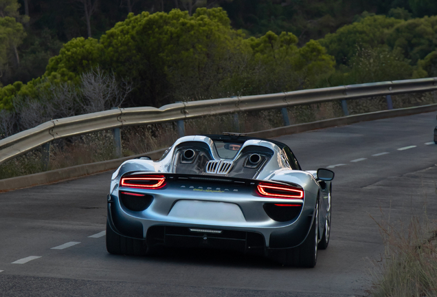 Porsche 918 Spyder Weissach Package
