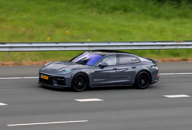 Porsche 972 Panamera Turbo S E-Hybrid
