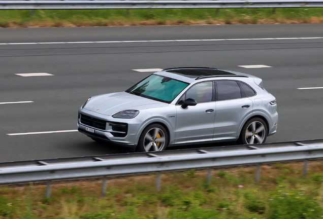 Porsche 9YA Cayenne Turbo E-Hybrid