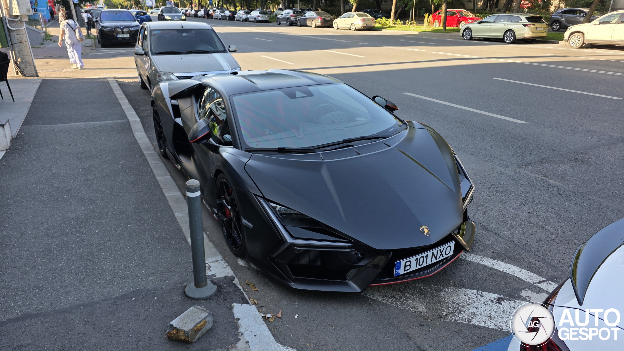 Lamborghini Revuelto