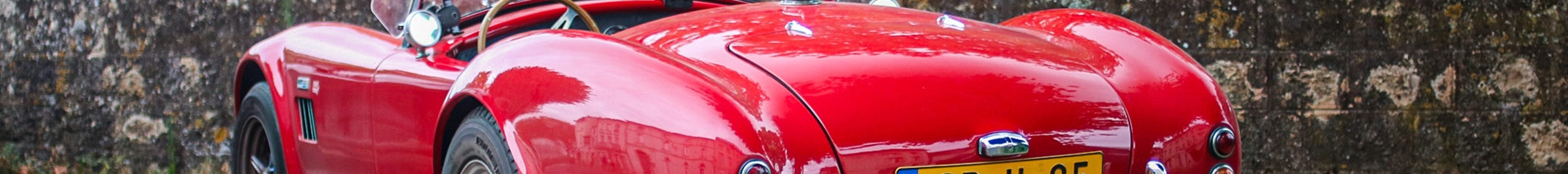 AC Cobra 427