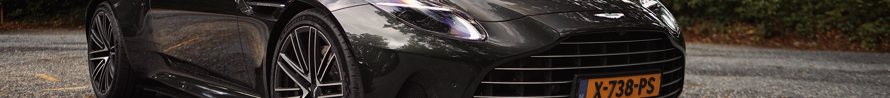 Aston Martin DB12