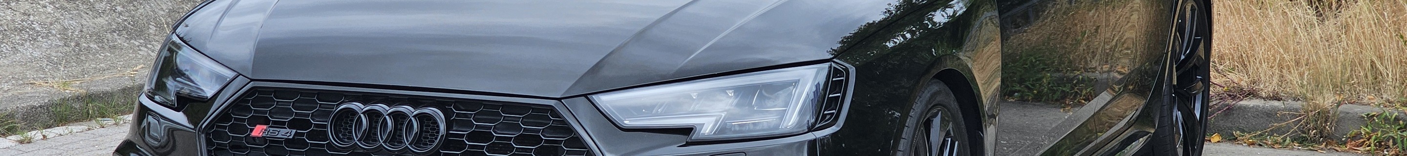 Audi RS4 Avant B9