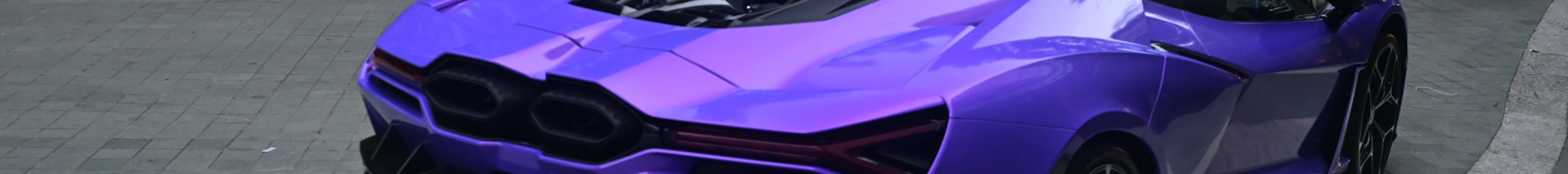 Lamborghini Revuelto