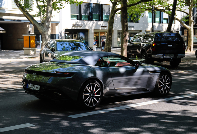 Aston Martin DB11 V8 Volante