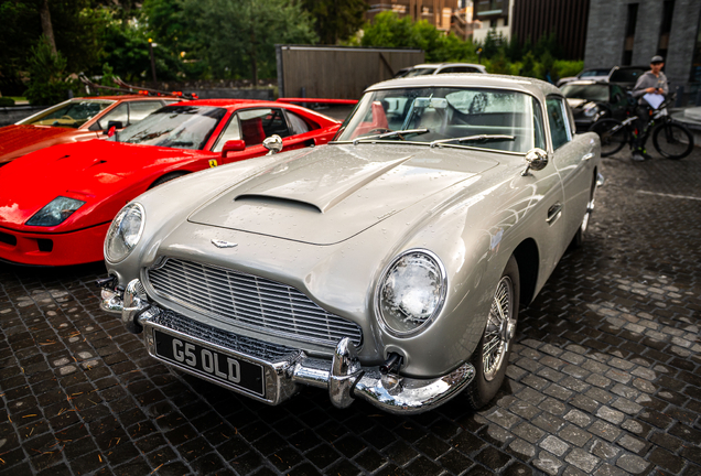 Aston Martin DB5 Goldfinger Continuation