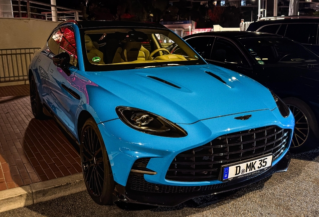 Aston Martin DBX707