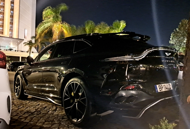 Aston Martin DBX707