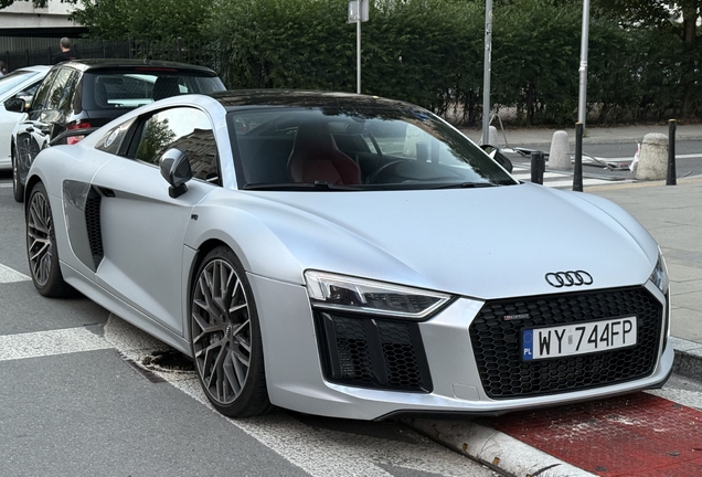 Audi R8 V10 Plus 2015