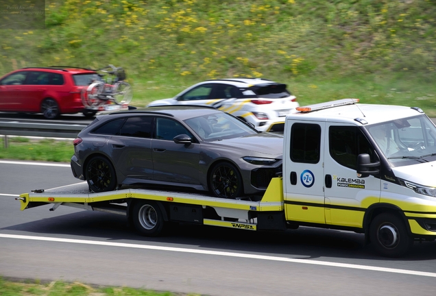 Audi RS5 Avant B10