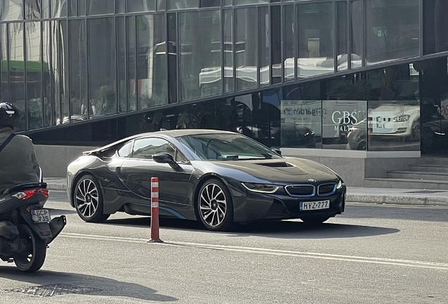 BMW i8