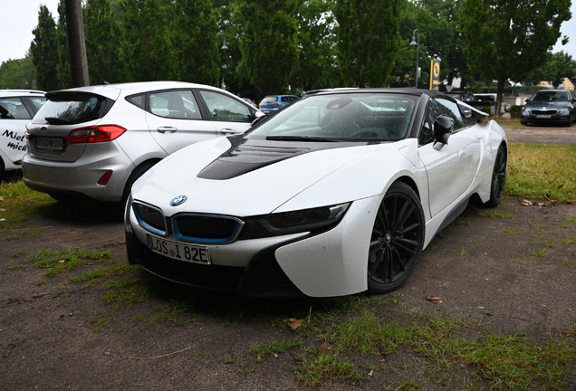 BMW i8 Roadster