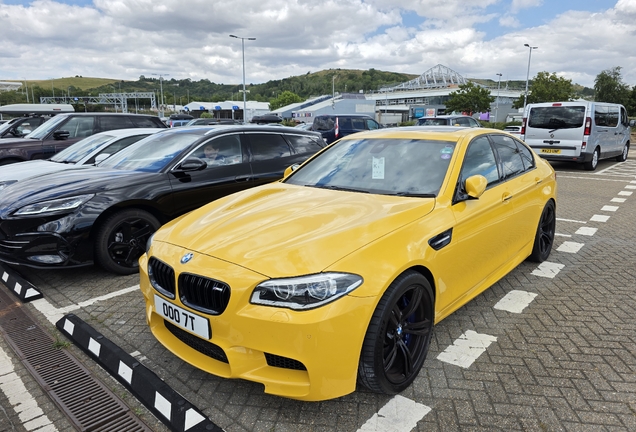 BMW M5 F10 2011