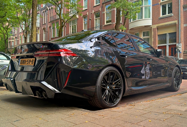 BMW M5 G90
