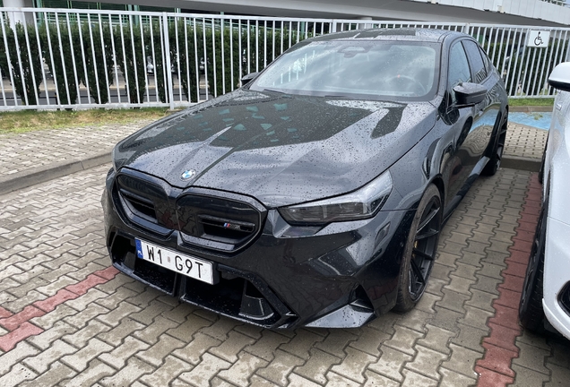 BMW M5 G90