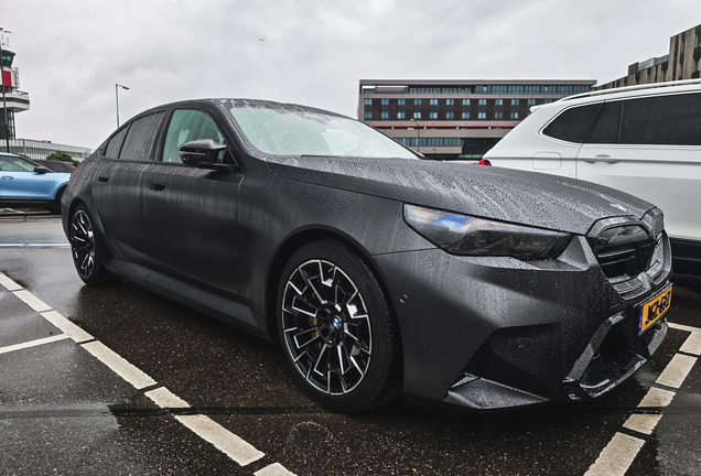 BMW M5 G90