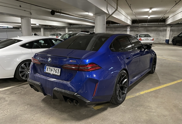 BMW M5 G90