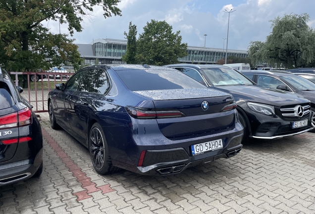 BMW M760e xDrive