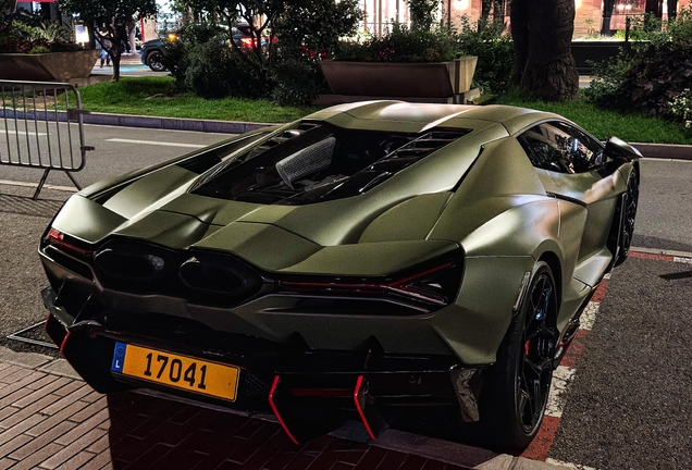 Lamborghini Revuelto