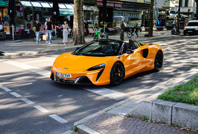 McLaren Artura Spider