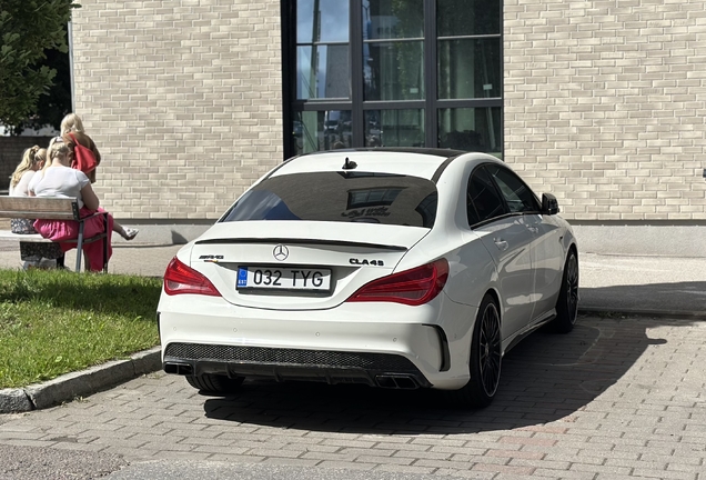 Mercedes-Benz CLA 45 AMG C117